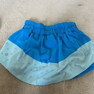 Lululemon size 6 short for activities